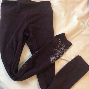 SOLD: Gaiam Leggings